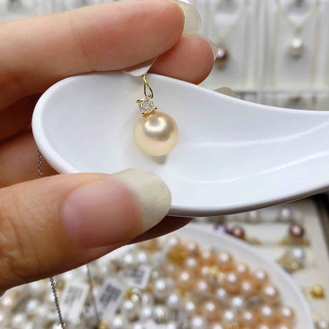 淡水珍珠未镶嵌吊坠(赠链)