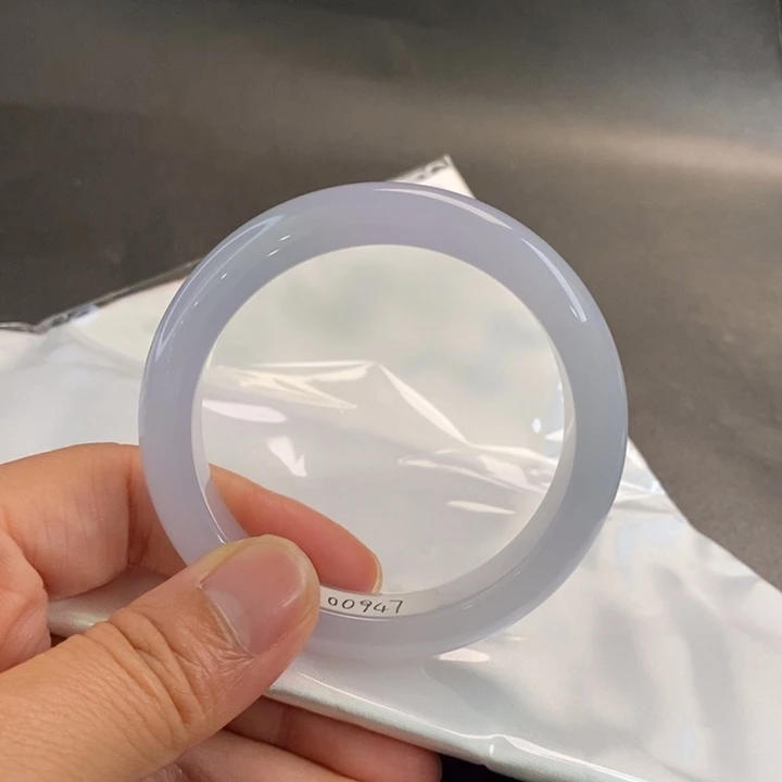 翡翠手镯未镶嵌54圈