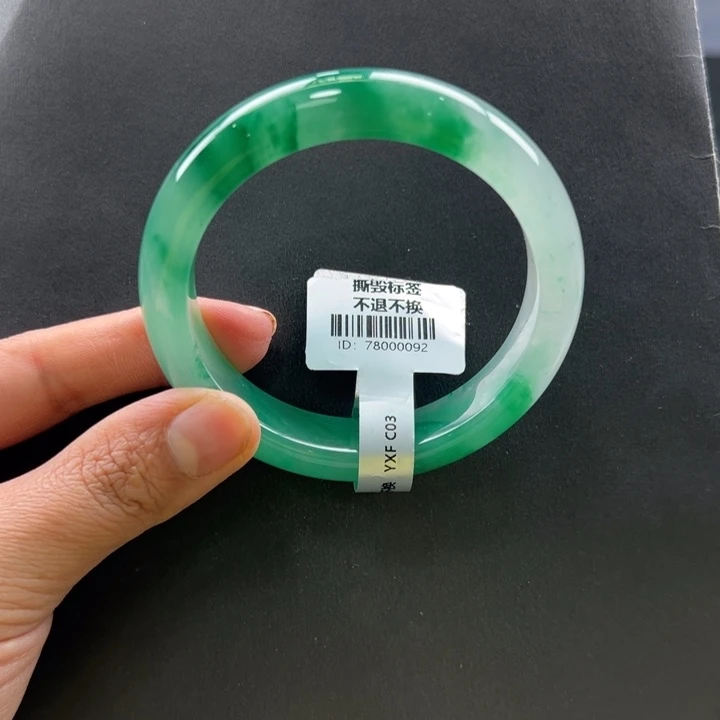 石英质玉未镶嵌手镯58