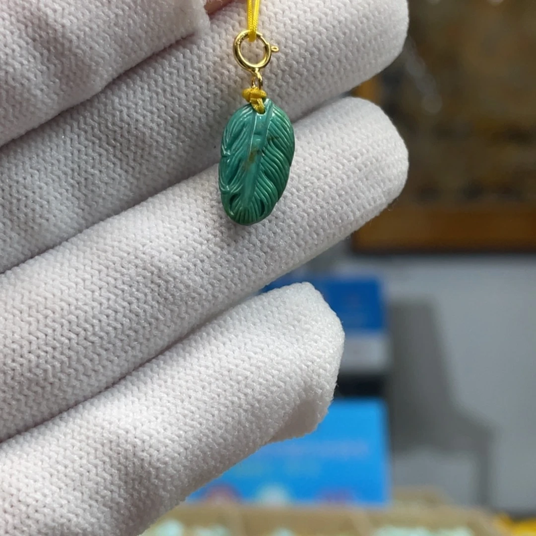 绿松石未镶嵌挂件