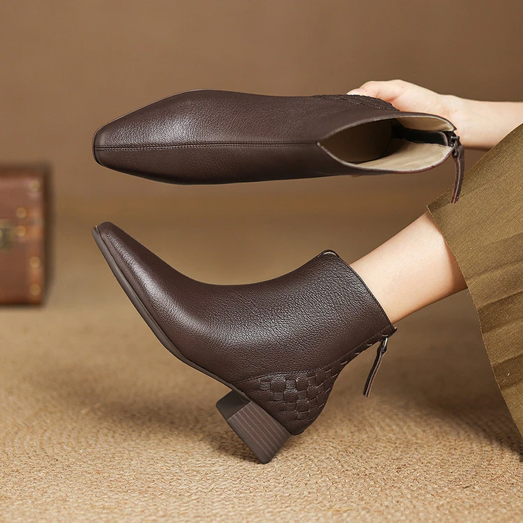 头层羊皮~3.5cm秋冬新款粗跟真皮短靴中跟复古棕色软底短筒瘦瘦靴