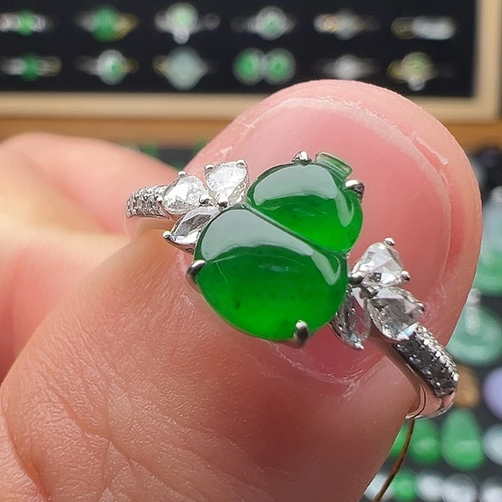 翡翠18K金镶嵌戒指葫芦8.3