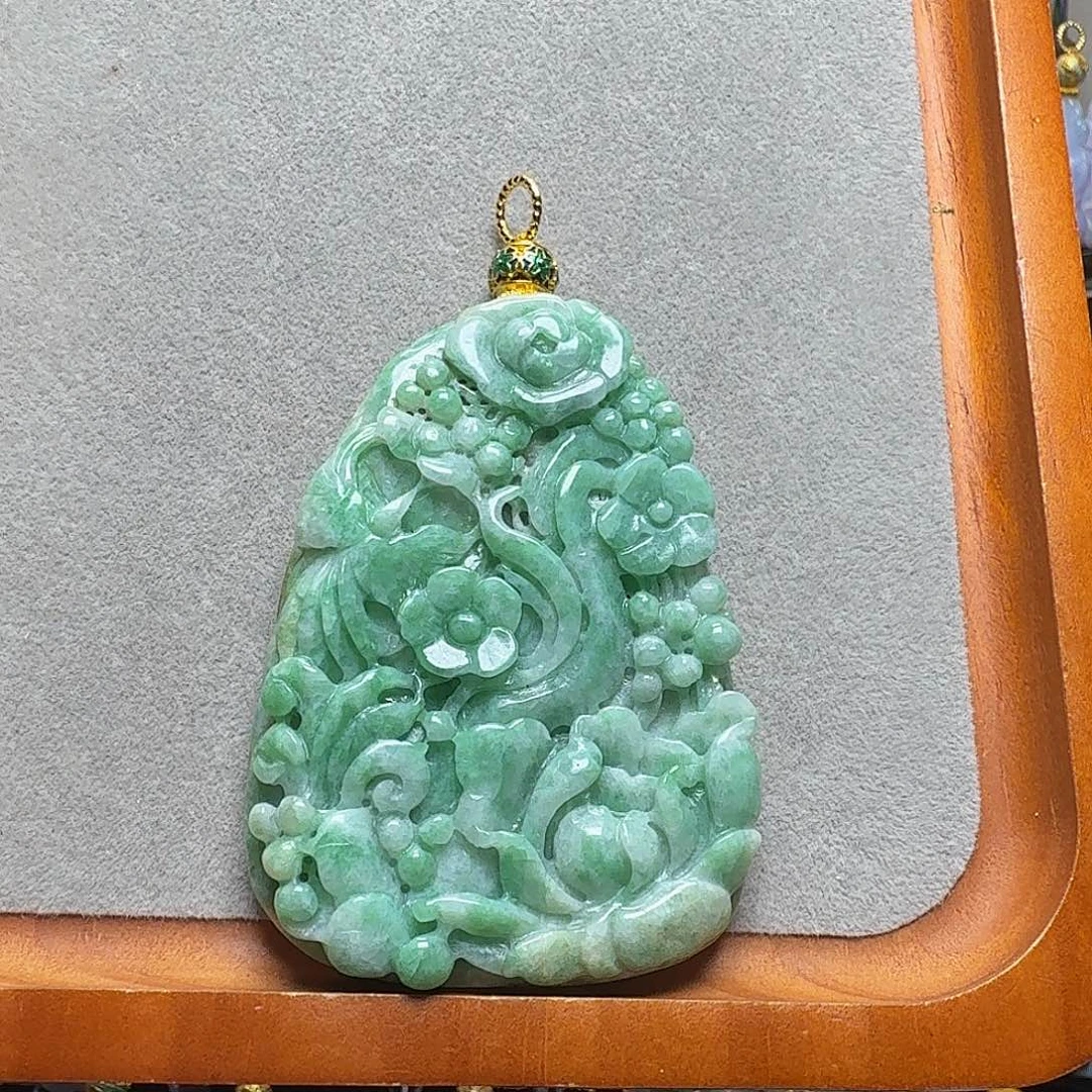 吊坠(赠链)未镶嵌翡翠
