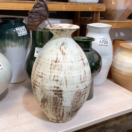 瓶高33。4.5 景德镇陶瓷