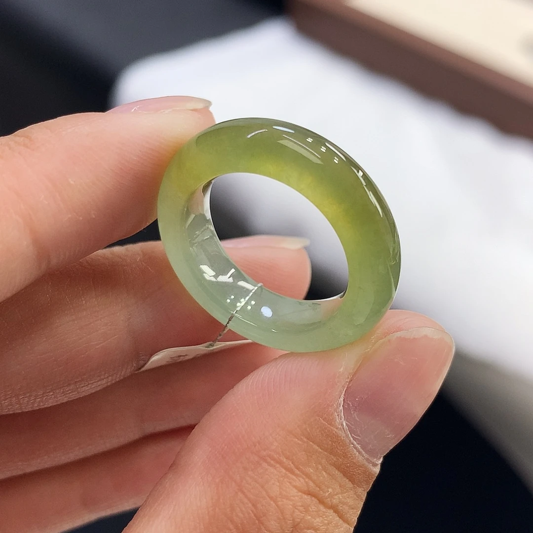 翡翠未镶嵌戒指12号