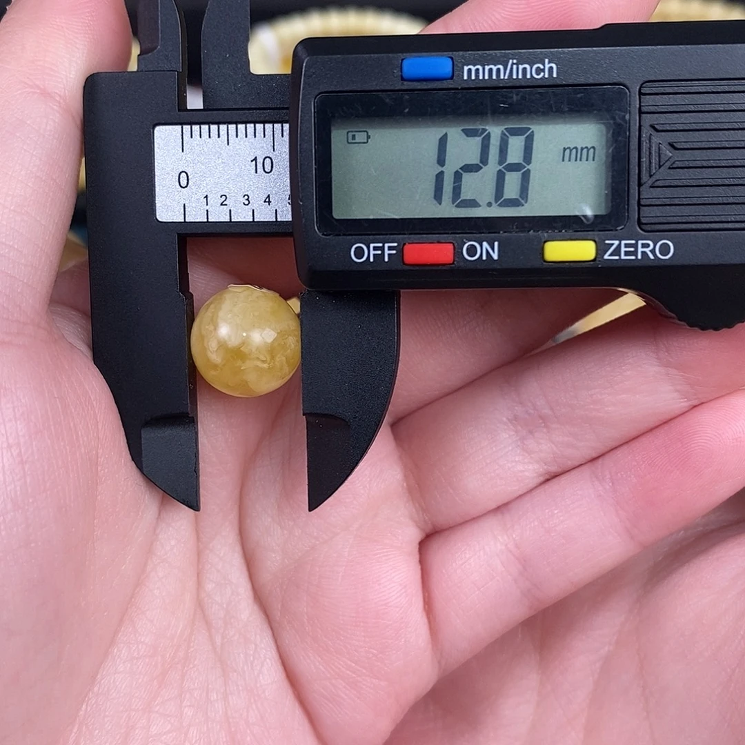 蜜蜡未镶嵌珠宝奇石