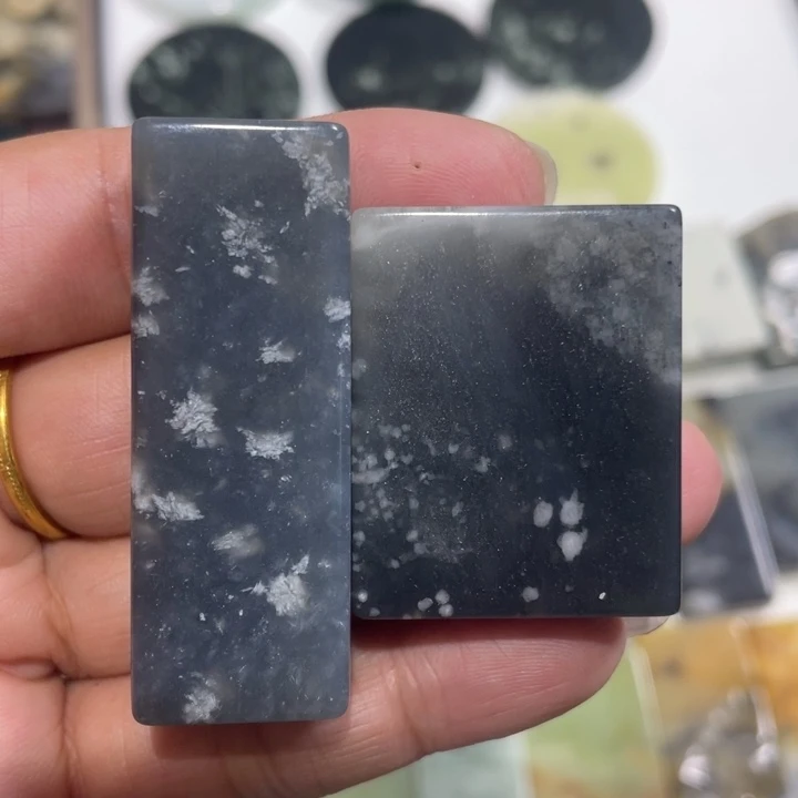 蛇纹石玉未镶嵌天然花玉平安无事牌
