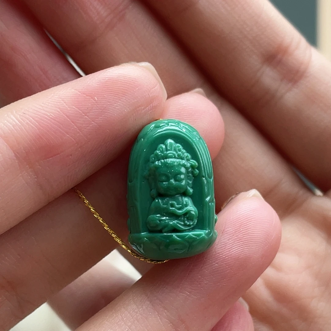 绿松石未镶嵌颈饰