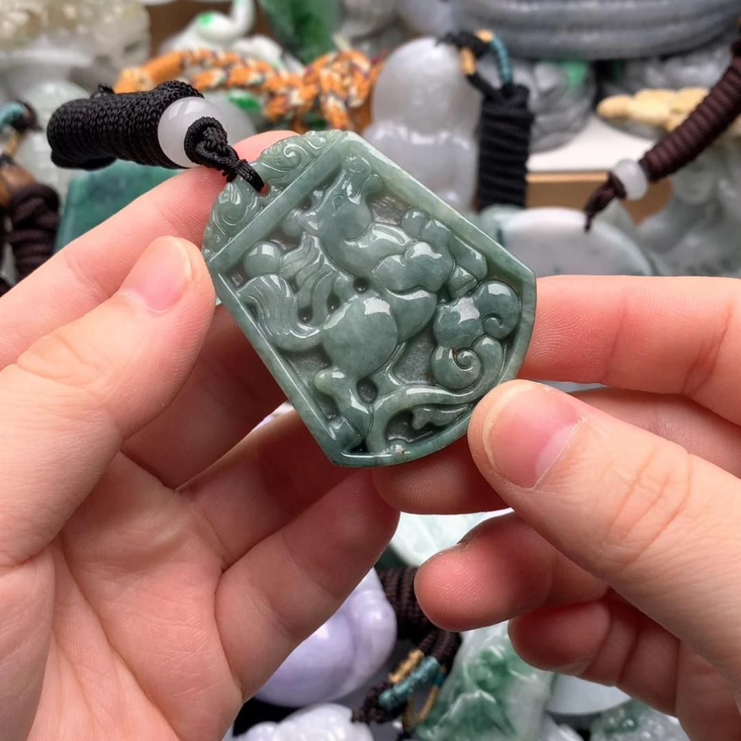吊坠(不含链)未镶嵌翡翠
