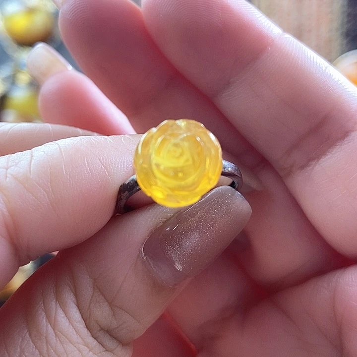 琥珀未镶嵌戒指戒指