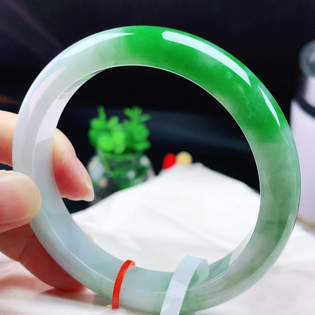 未镶嵌手镯翡翠59辣绿