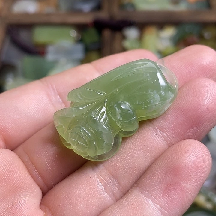 蛇纹石玉未镶嵌挂件