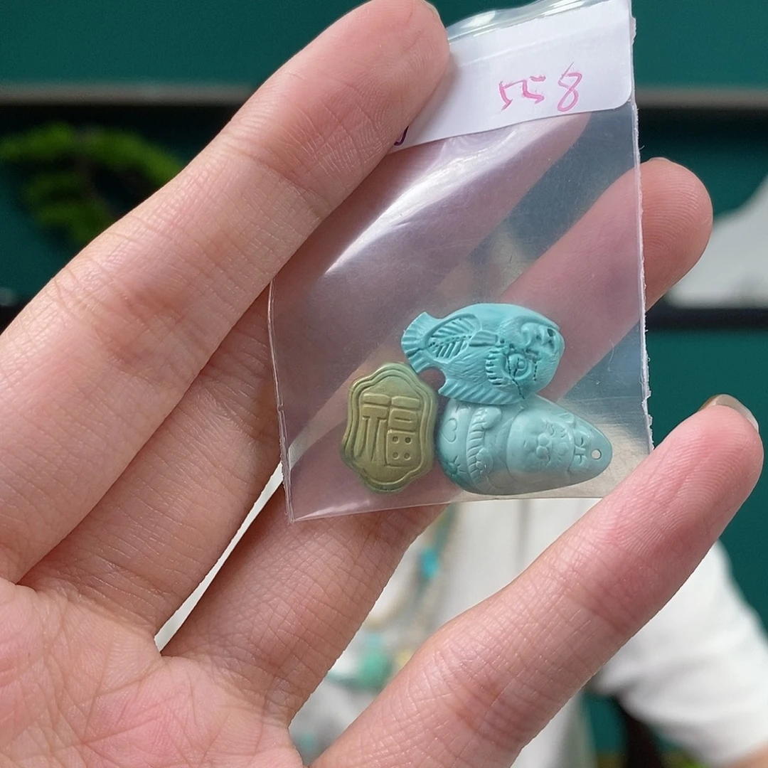 绿松石未镶嵌珠宝奇石