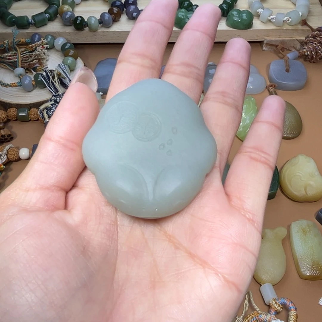 颈饰未镶嵌和田玉呵**呵