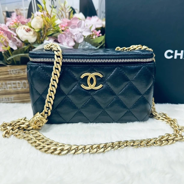 99新 Chanel/香奈儿 黑金金柱调节长盒子链条包（芯片）