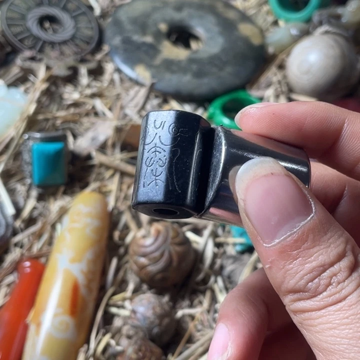 和田玉未镶嵌吊坠(不含链)