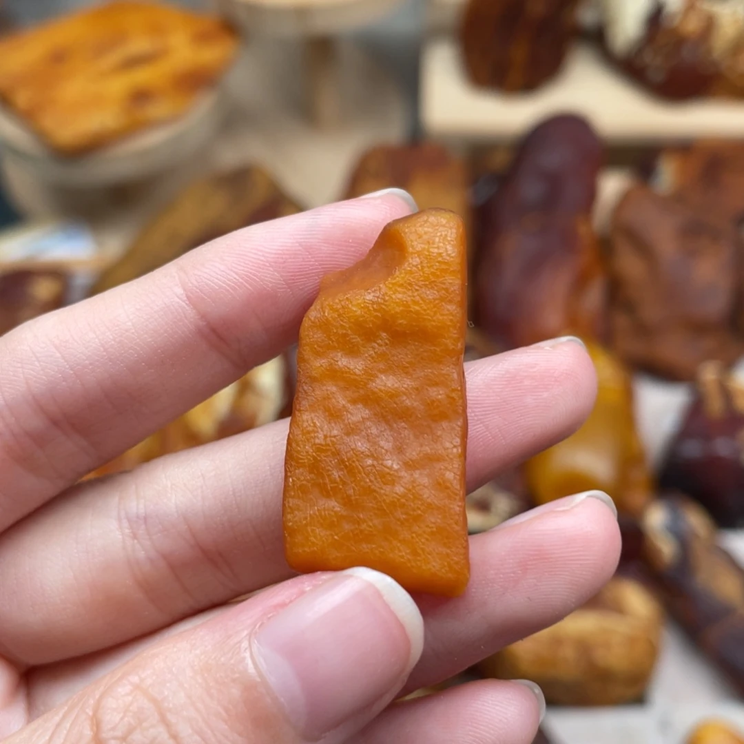 琥珀未镶嵌珠宝奇石