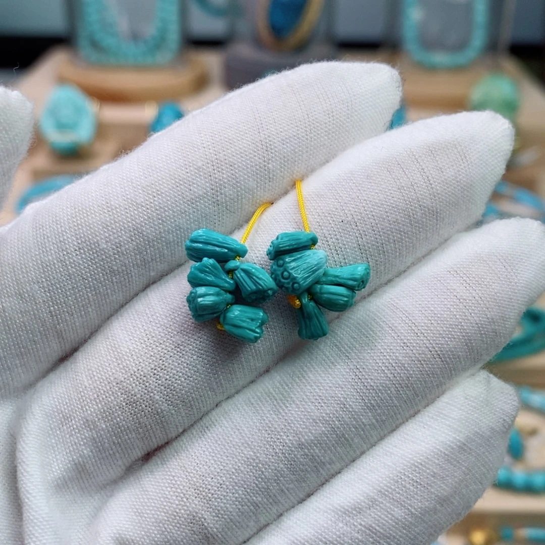 绿松石未镶嵌珠宝奇石