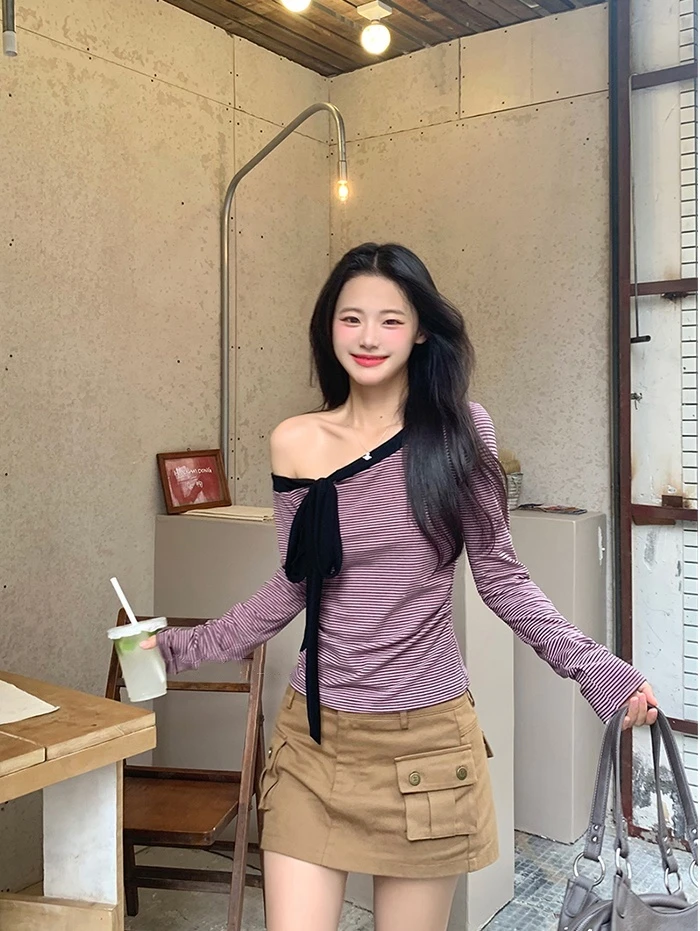 辣妹性感斜肩条纹系带长袖T恤女秋季内搭上衣纯欲修身显瘦打底衫
