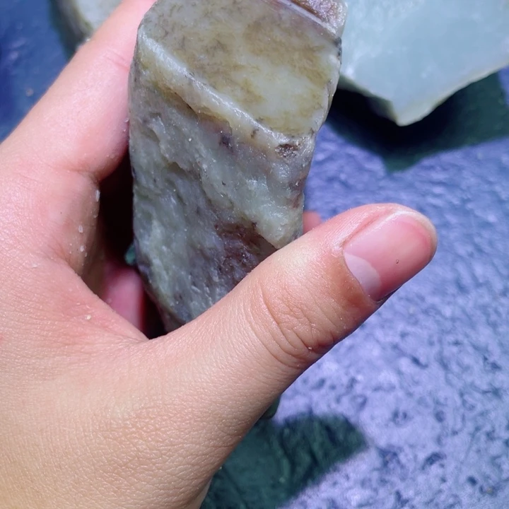 和田玉未镶嵌珠宝半成品