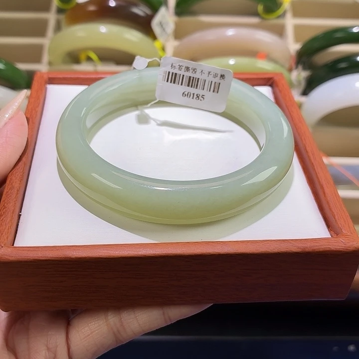 和田玉未镶嵌手镯57