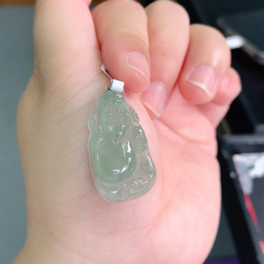 翡翠18K金镶嵌颈饰冰绿财神爷