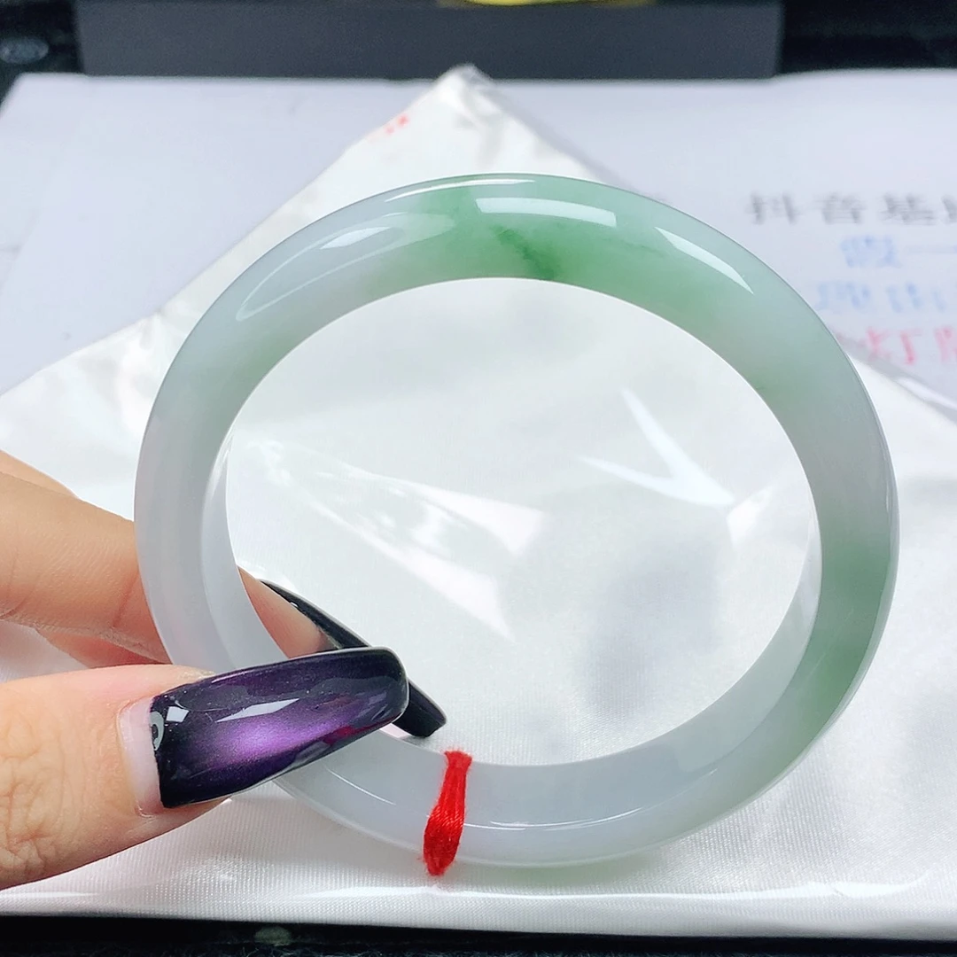 未镶嵌手镯翡翠翡翠61.1飘绿花正圈