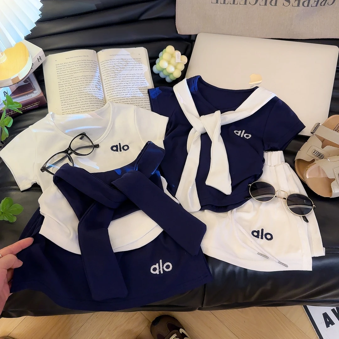 2025新款女童学院风百搭短款上衣海军风假两件披肩T恤短裤套装