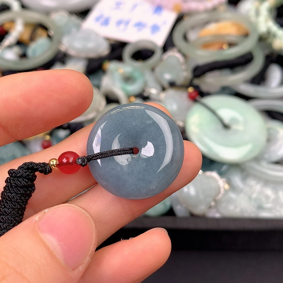 郁****翡翠未镶嵌颈饰@AA1