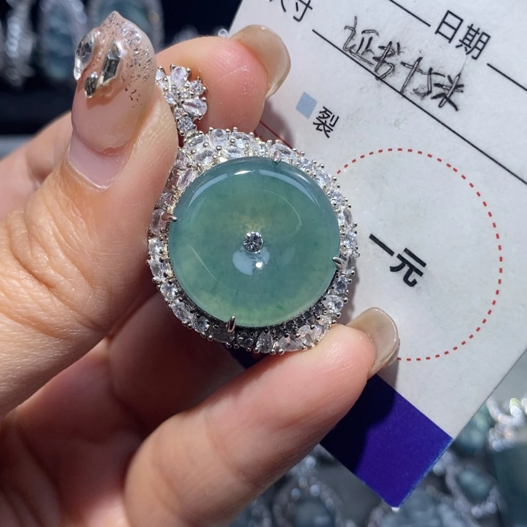 翡翠项链未镶嵌翡翠