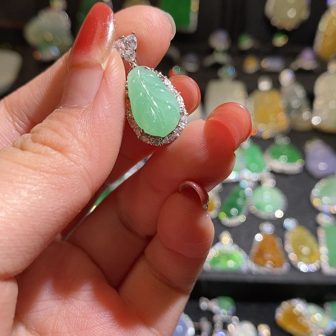 颈饰银S925镶嵌翡翠天然翡翠