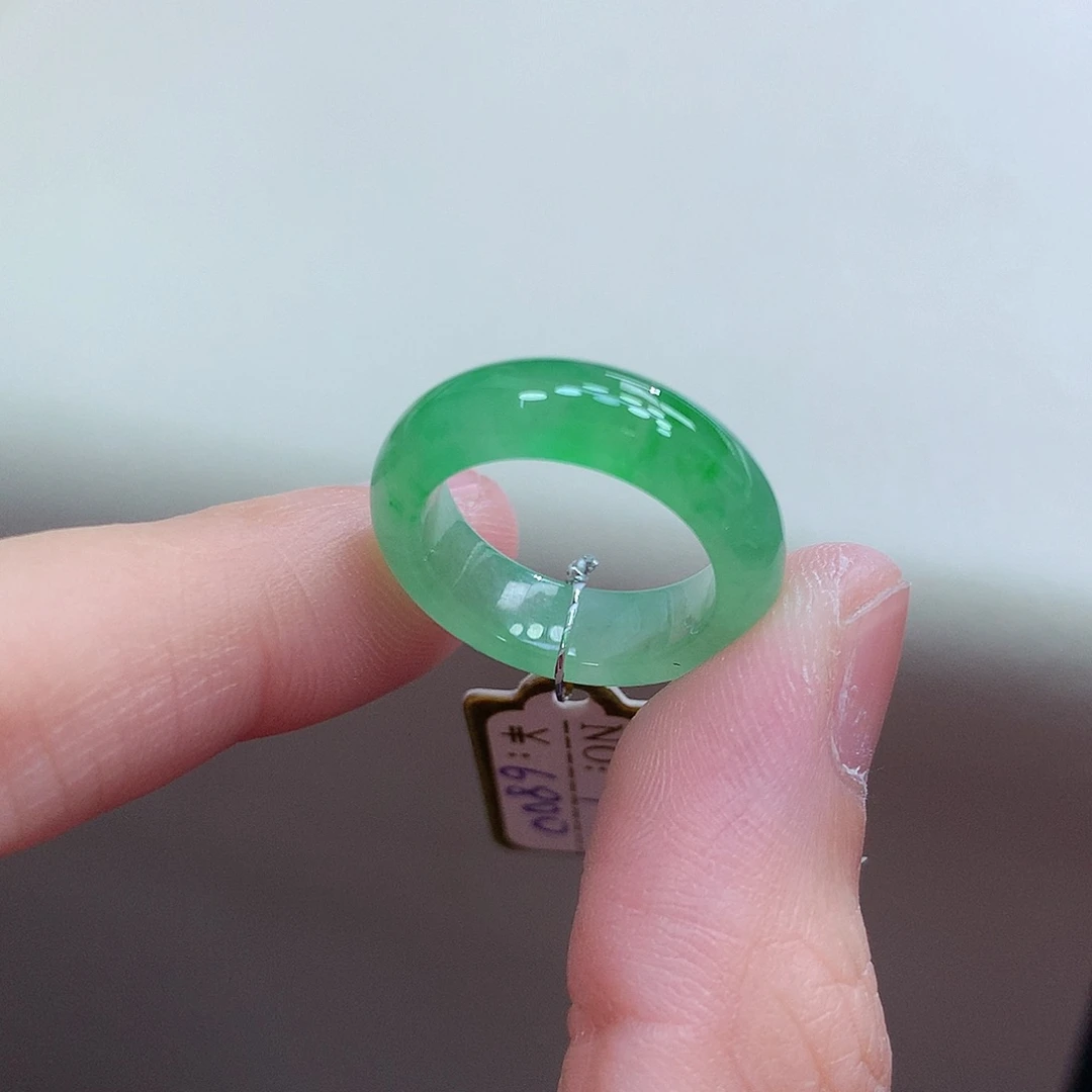 翡翠未镶嵌戒圈9号