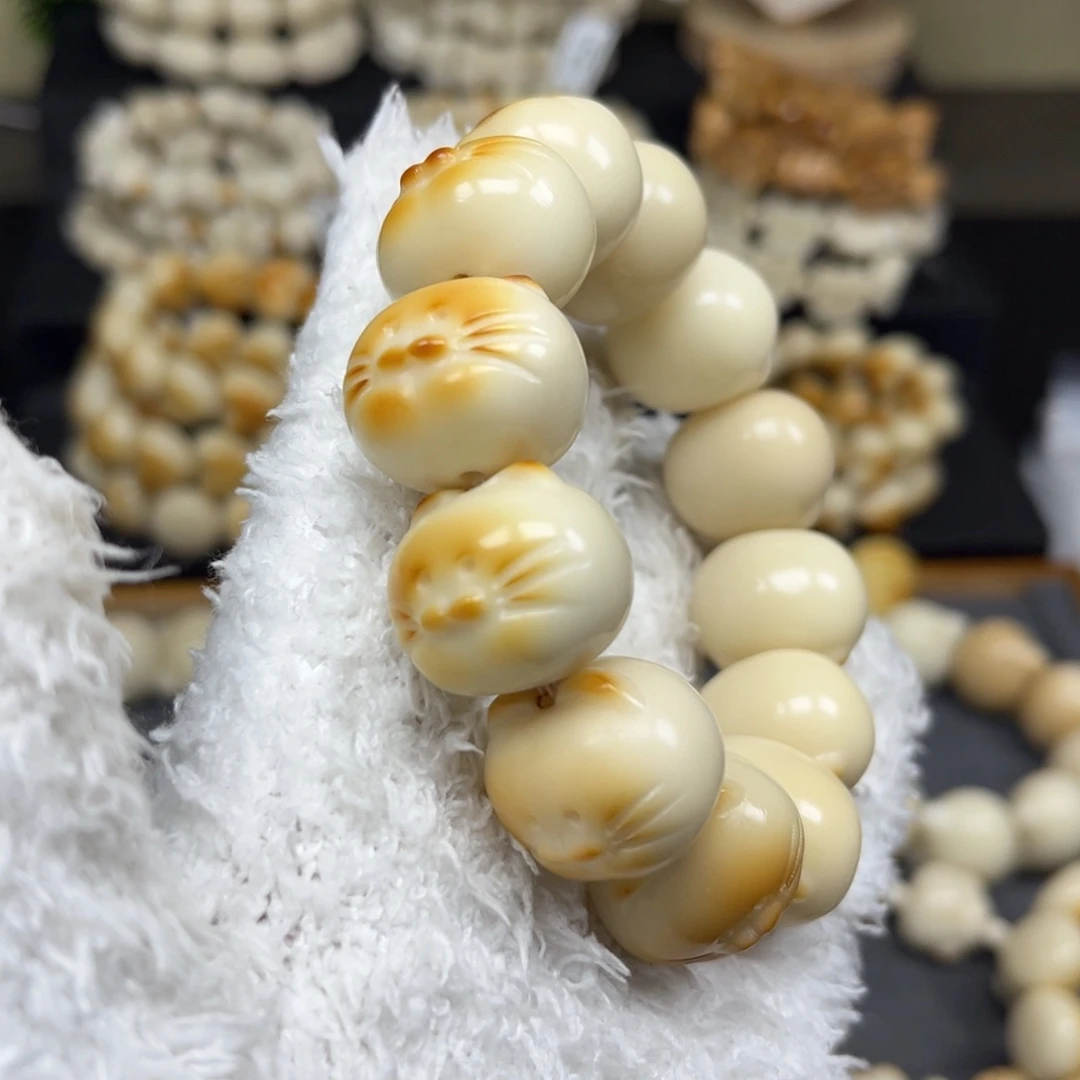 菩提根/象牙果吊坠2.23.10微瑕胡子猫