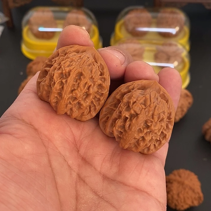 吊坠文玩核桃36.5尺，蟠龙虎头