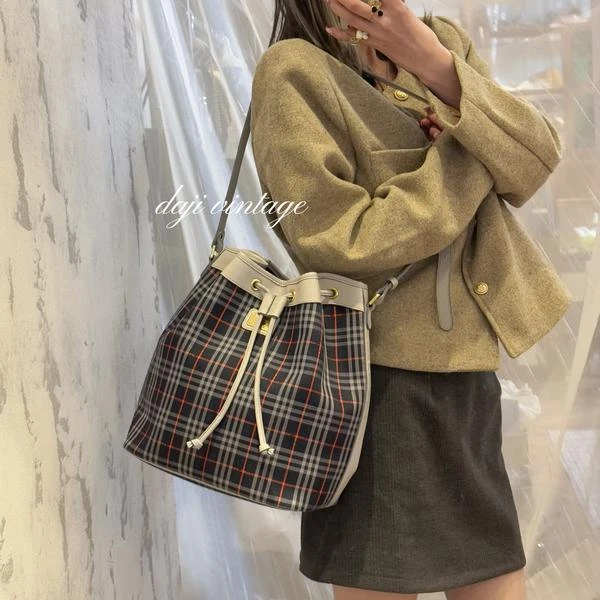 大吉中古/Burberry博柏利蓝色格纹抽绳水桶斜挎包