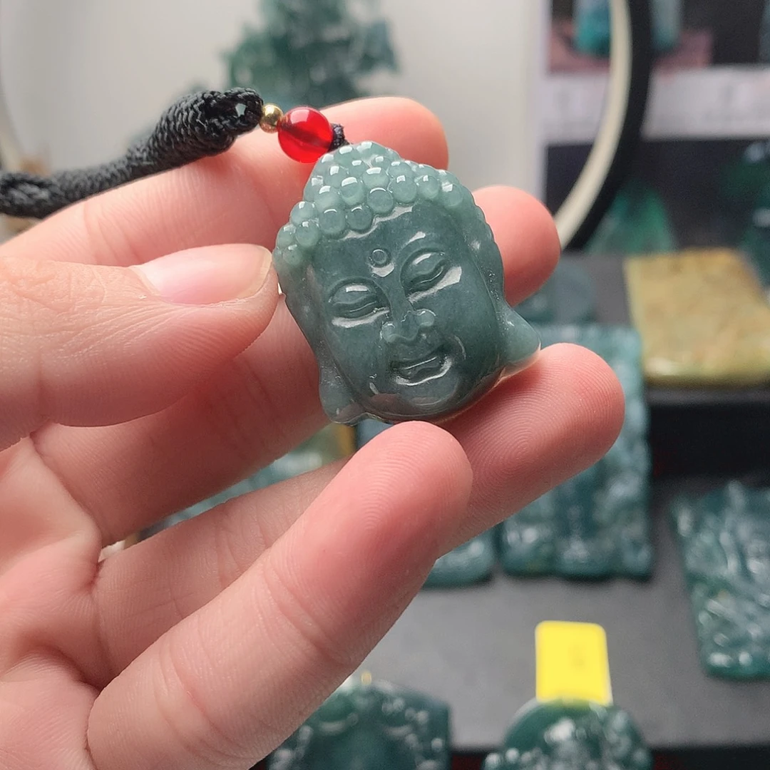 翡翠未镶嵌颈饰无