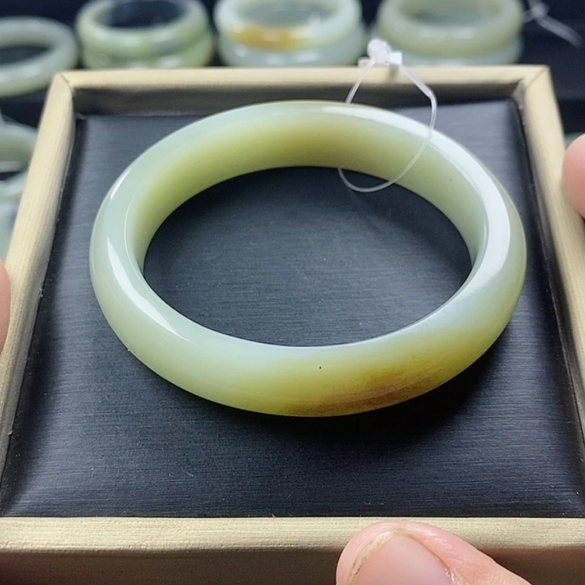 【闪购商品】未镶嵌手镯和田玉（糖玉）