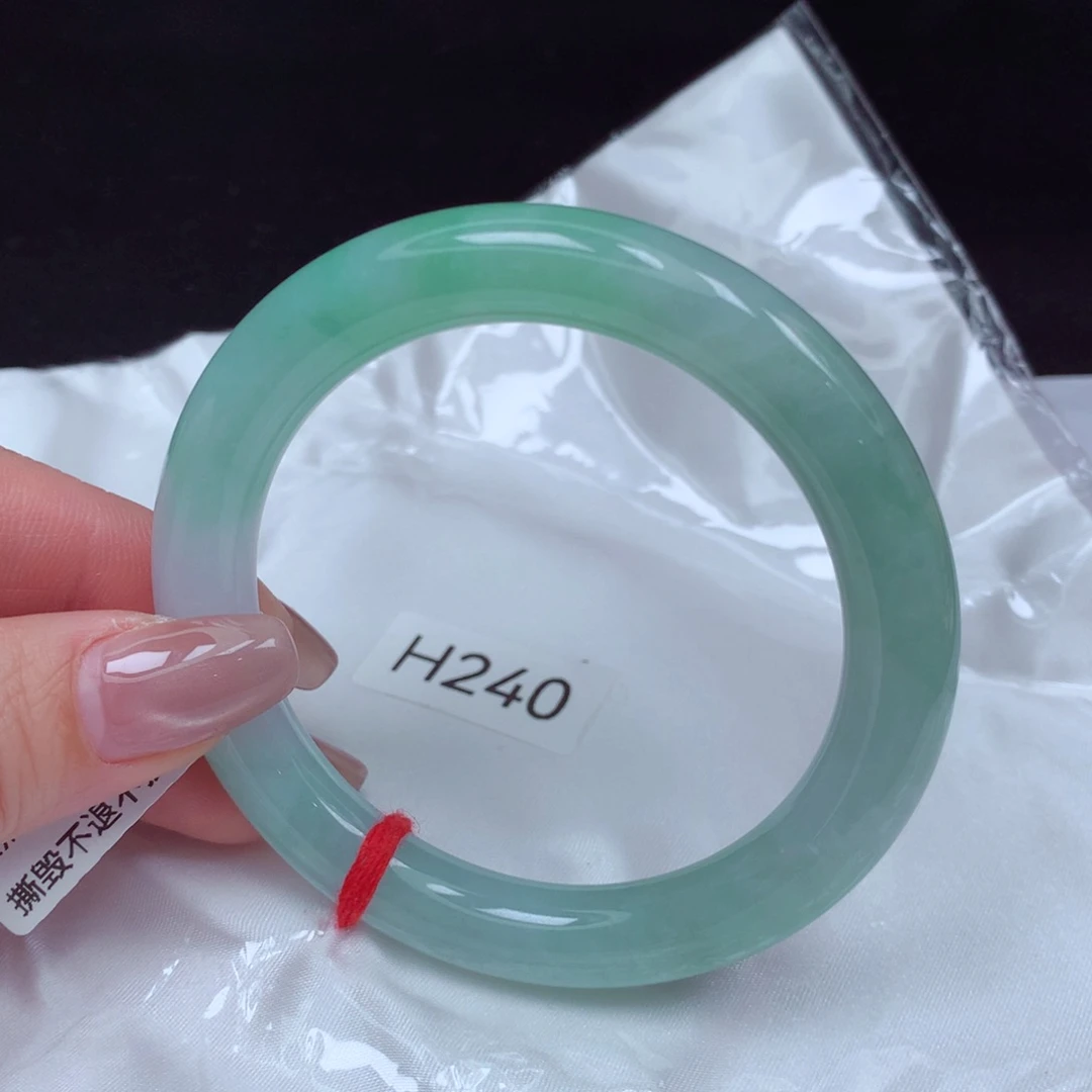 翡翠手镯未镶嵌手镯57