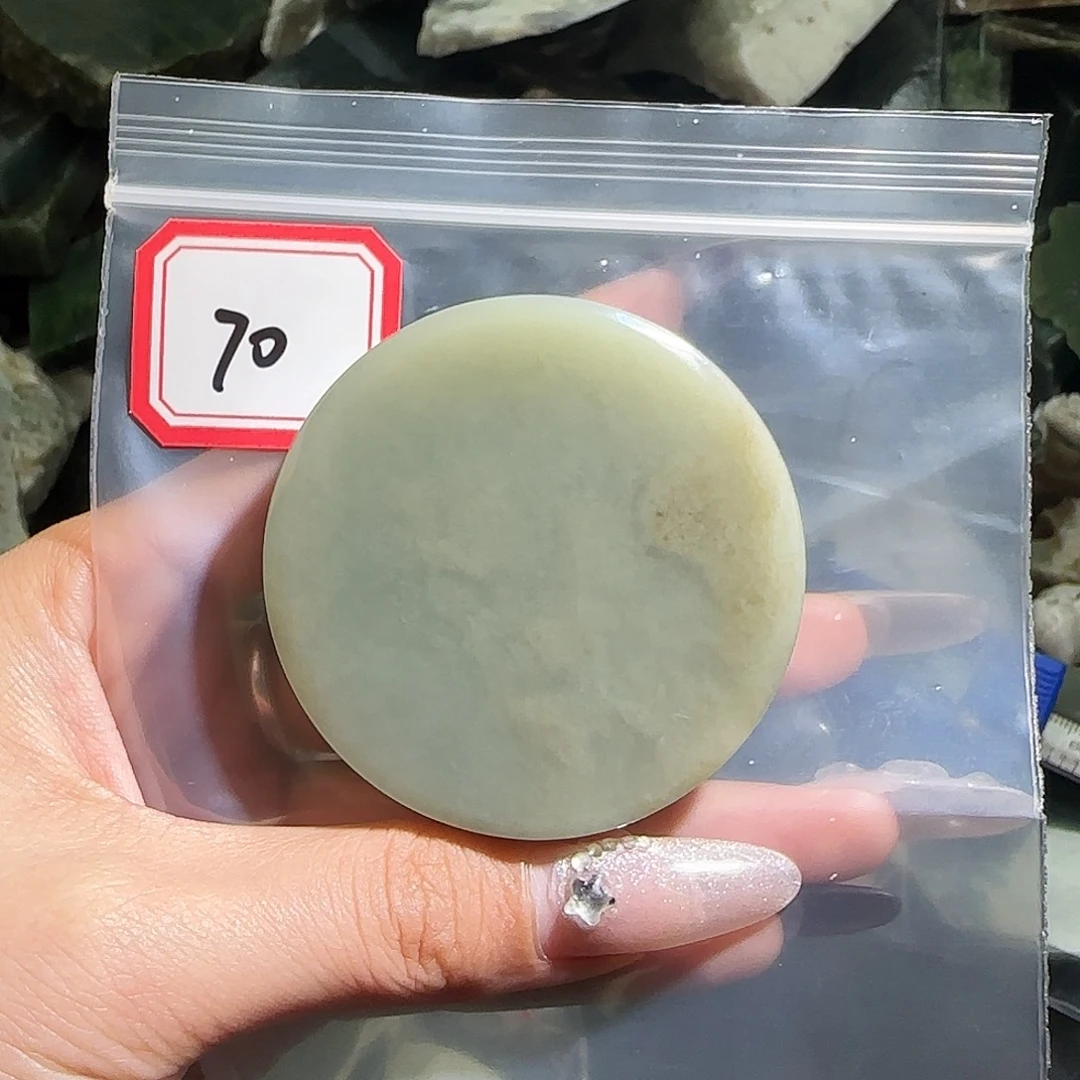 和田玉未镶嵌珠宝半成品