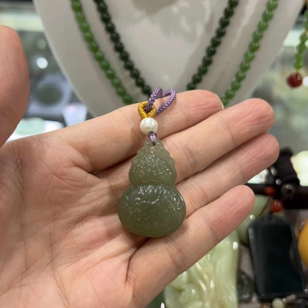 【闪购商品】颈饰未镶嵌和田玉