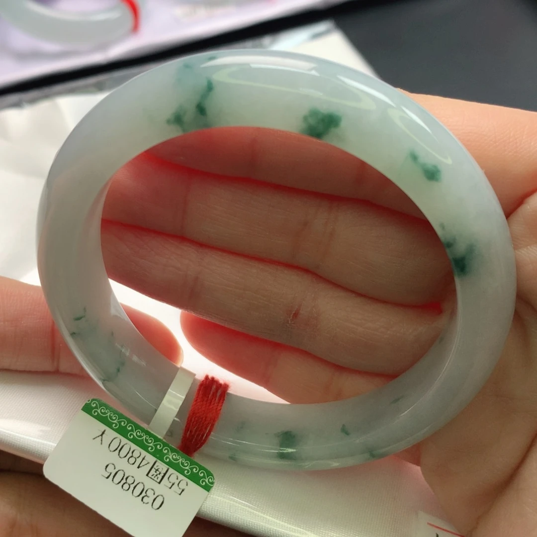 翡翠手镯未镶嵌5556圈