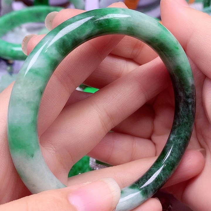 翡翠未镶嵌手镯翡翠