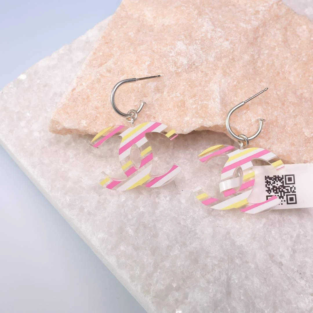 95新 Chanel/香奈儿 柚礼/香奈儿亚克力粉色条纹双c耳钉lz512476