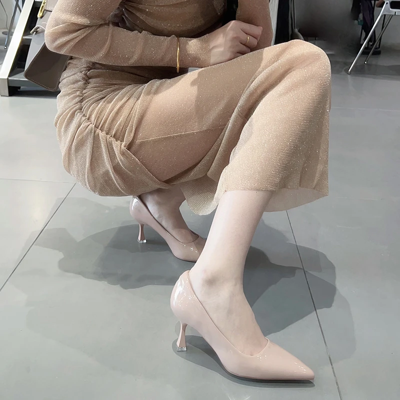 软皮裸色高跟鞋女2025年新款漆皮尖头性感细跟单鞋黑色职业工作鞋