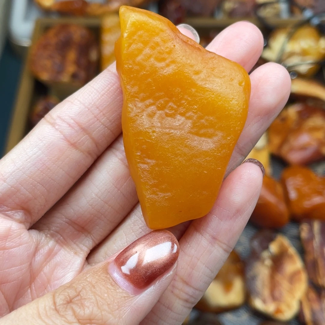 琥珀未镶嵌珠宝奇石