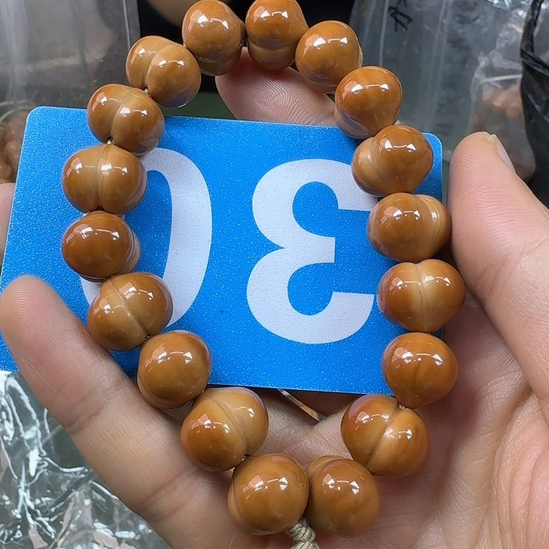 猴头核桃吊坠猴头屁桃15尺寸。30