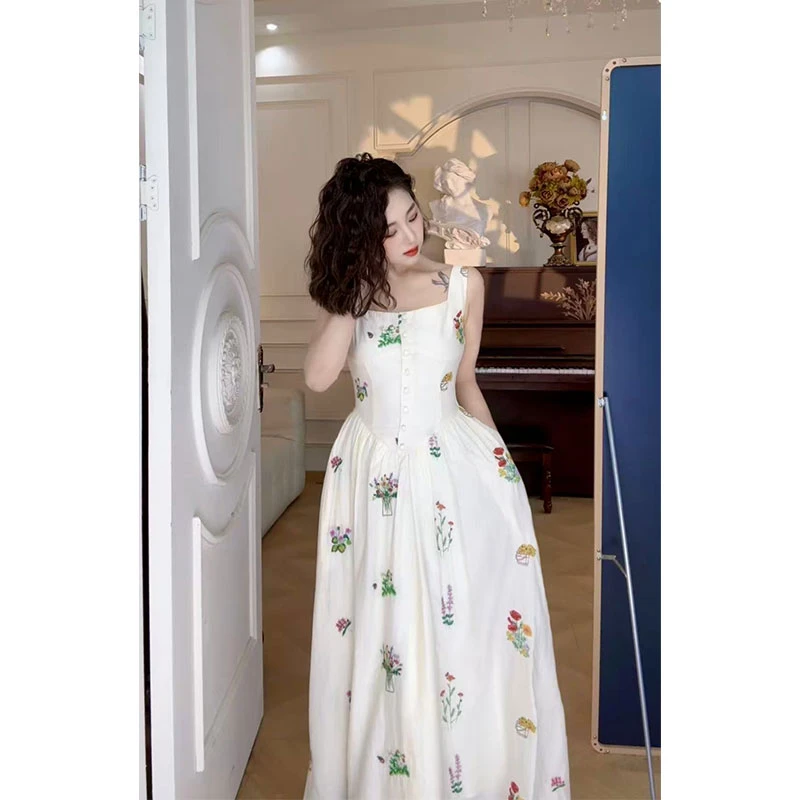 LAOXIAO『山茶雏菊』法式轻奢气质碎花温柔风优雅收腰显瘦连衣裙072