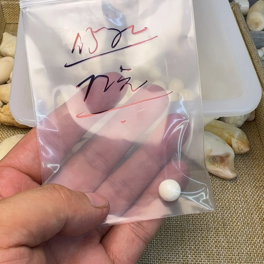 裸石琥珀未镶嵌特价处理