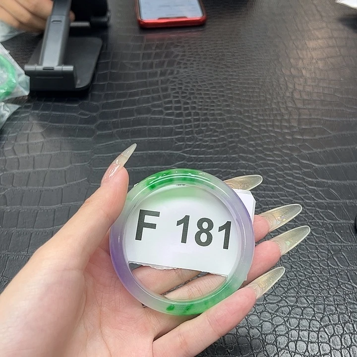 翡翠手镯未镶嵌默认微瑕