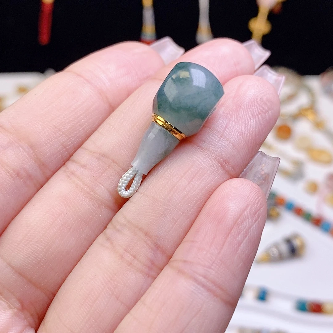 翡翠18K金镶嵌颈饰对孔10.4